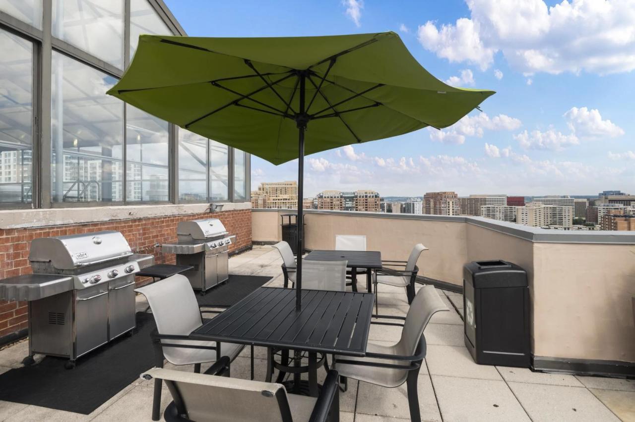 Stylish And Charming Apartment In Pentagon City Arlington Exteriör bild