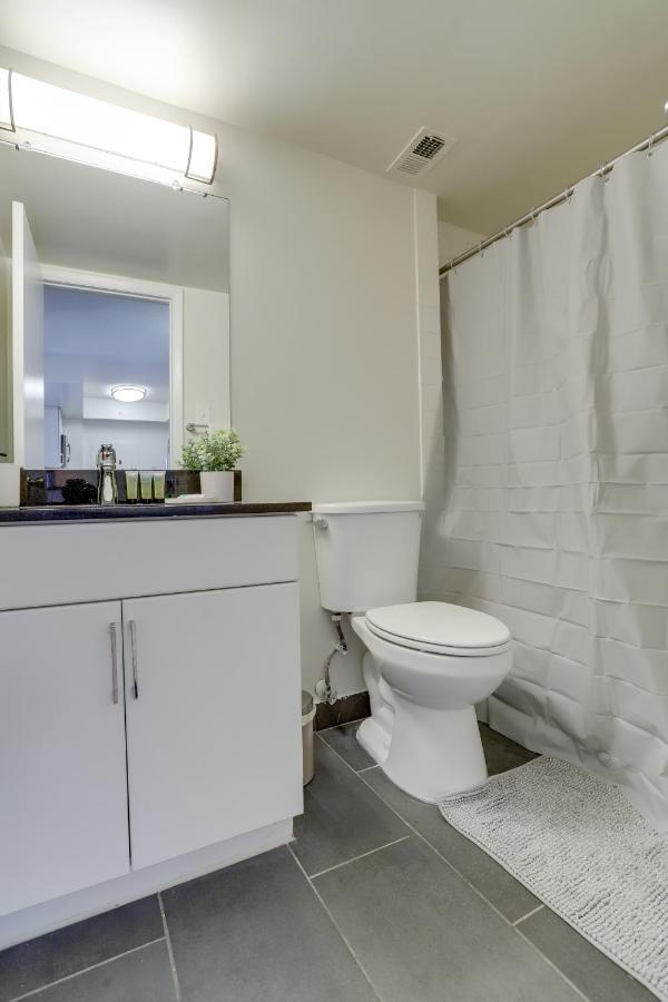Stylish And Charming Apartment In Pentagon City Arlington Exteriör bild