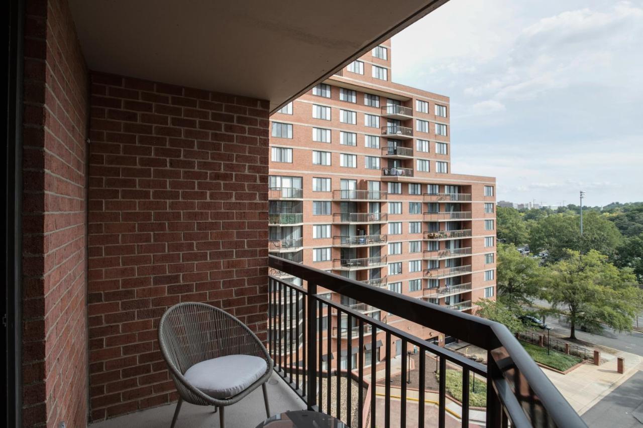 Stylish And Charming Apartment In Pentagon City Arlington Exteriör bild